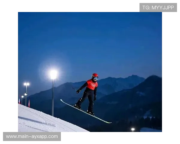 中国滑雪选手挑战新难度成功，刷新国内纪录