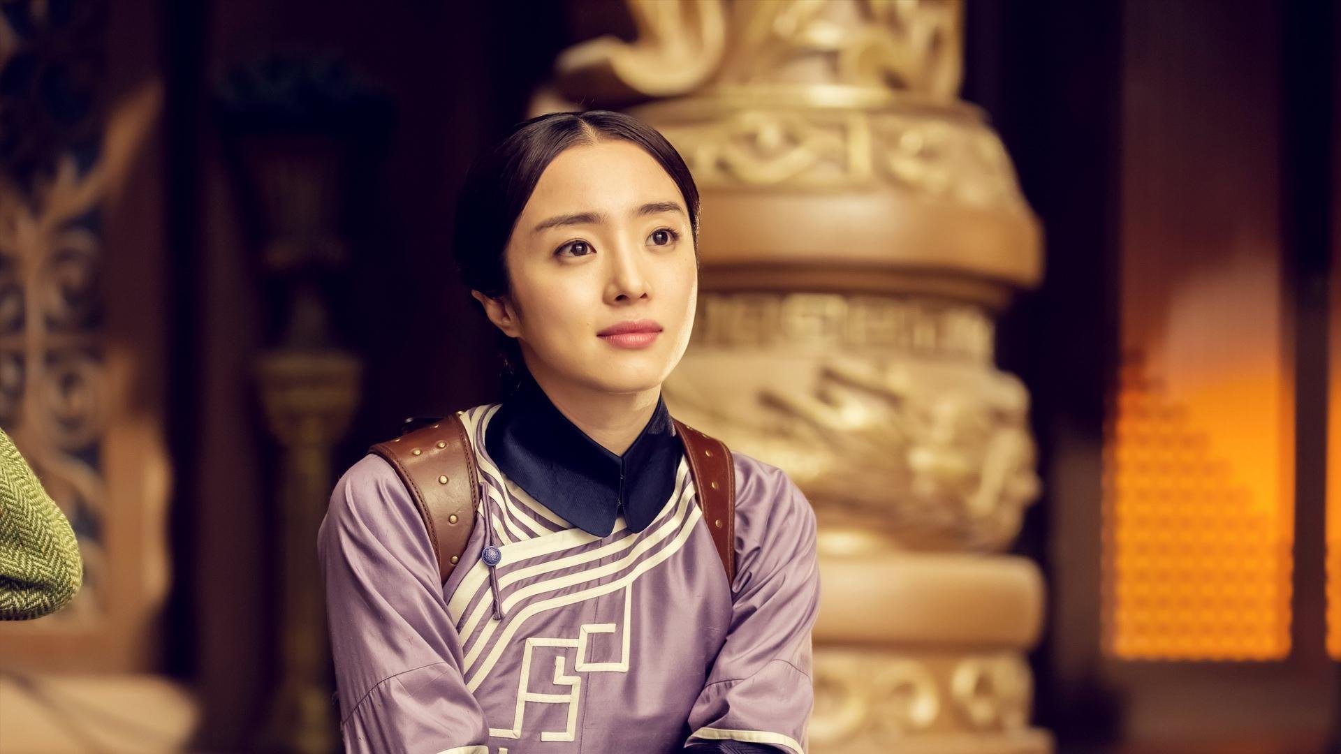 威少突破吸引包夹助队友轻松得分,威少突破脚步